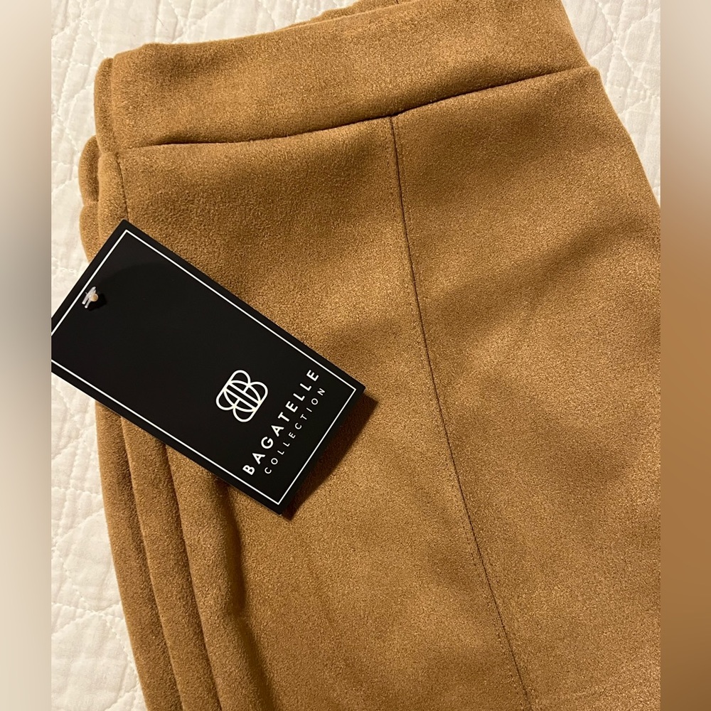 🍁BAGATELLE ~ Sueded ankle pants. - Picture 7 of 8